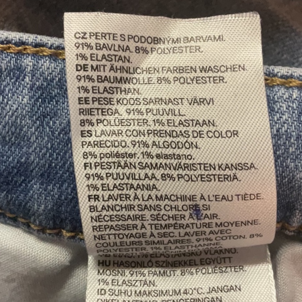 Sale1 H&M Skinny Mid Rise Jeans, Size 4, Light Blue Denim - Picture 9 of 9